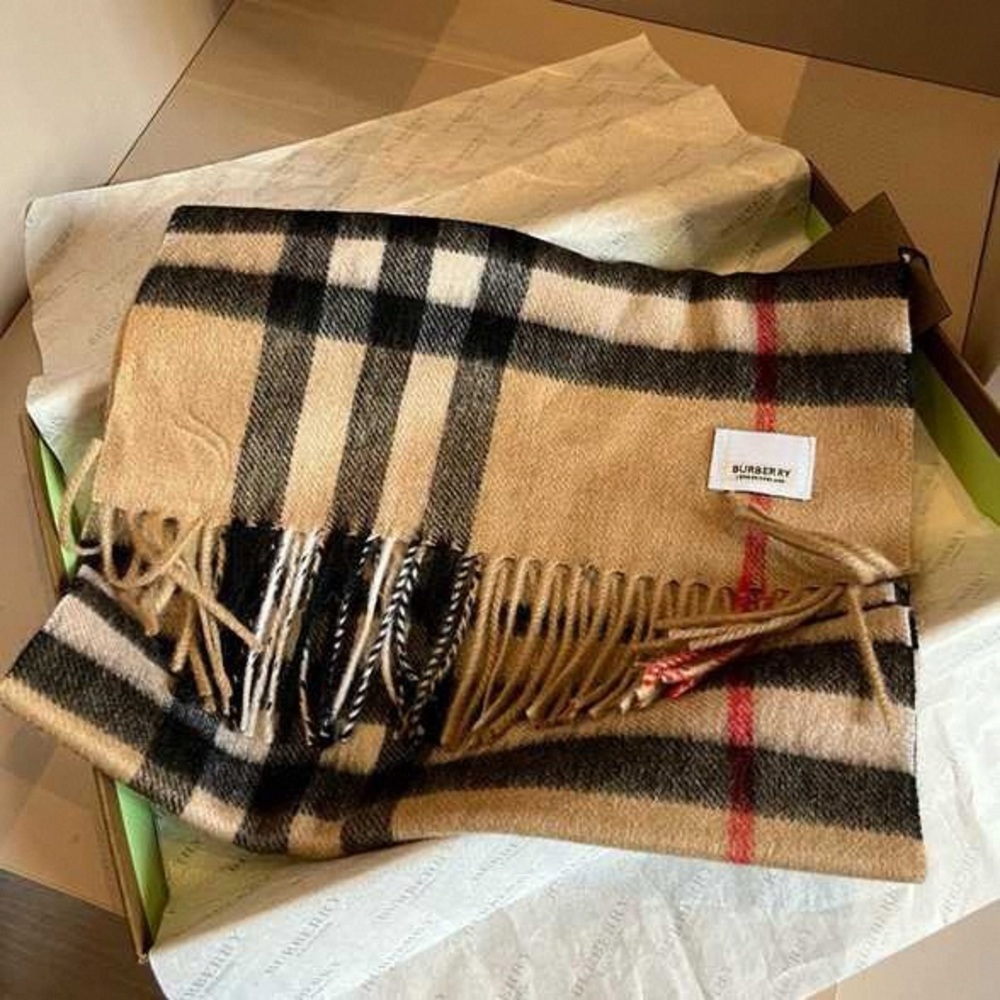 Burberry Classic Check Wool Scarf 30×180cm Long Fringe Winter Wrap Unisex Beige